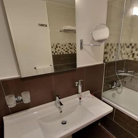 Hotel Hani Algiers Ngoại thất bức ảnh